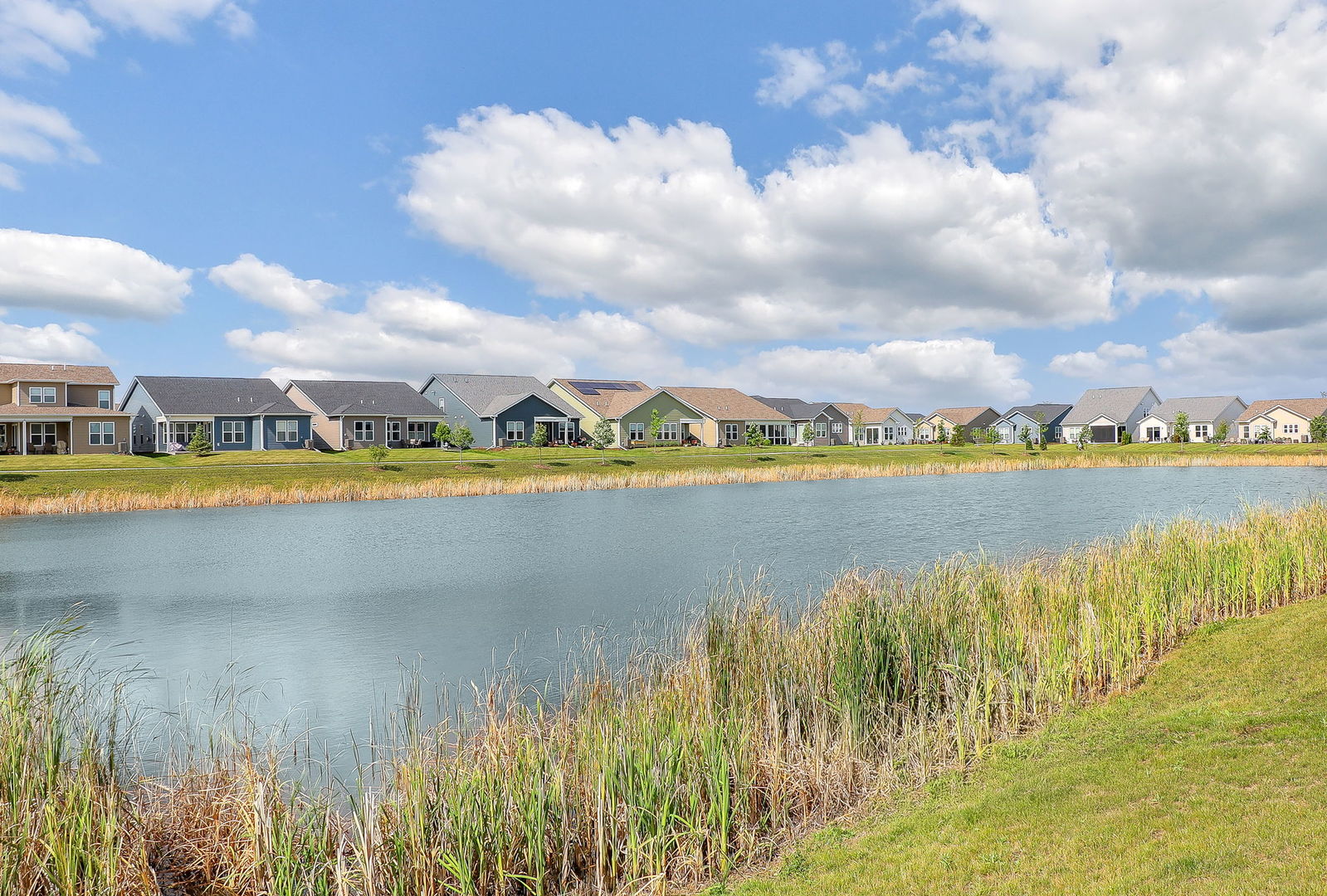 3279 Oak Creek Lane, Aurora, IL 60503