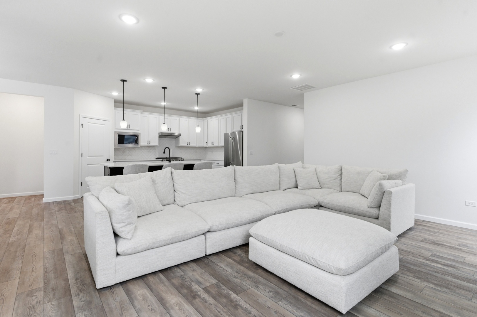 3279 Oak Creek Lane, Aurora, IL 60503