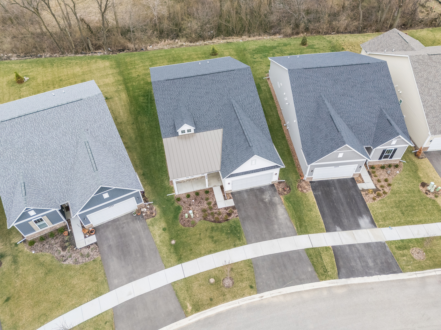 3279 Oak Creek Lane, Aurora, IL 60503