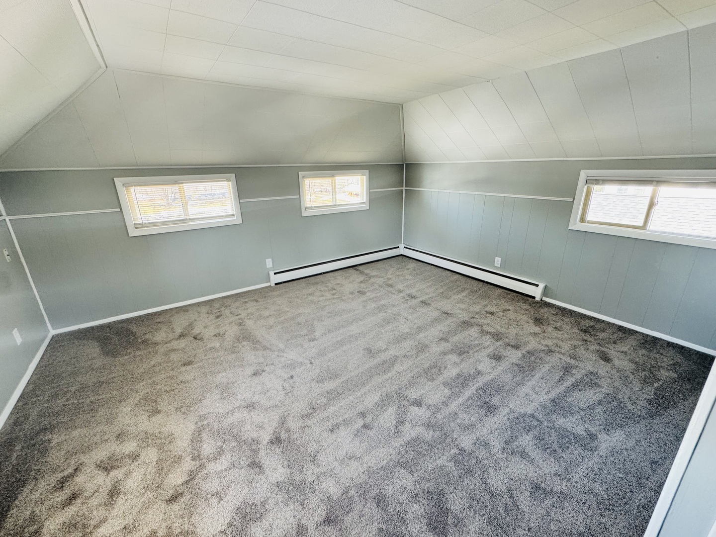 42129 N 2nd Avenue, Antioch, IL 60002