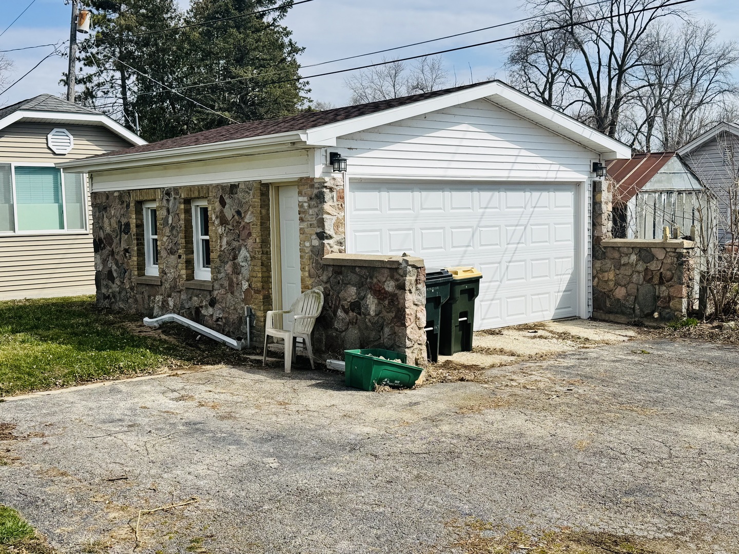 42129 N 2nd Avenue, Antioch, IL 60002