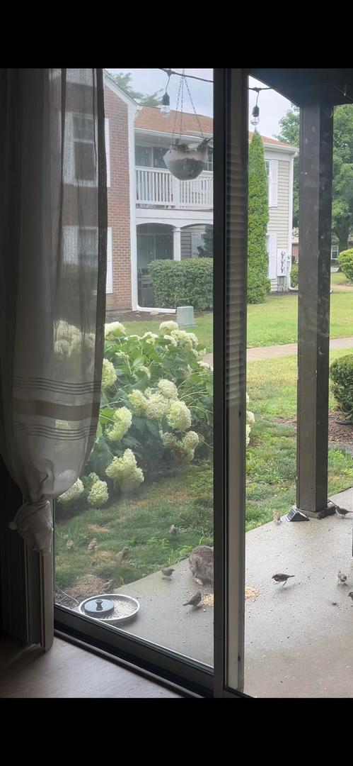 54 Plymouth Court #102D, Naperville, IL 60565