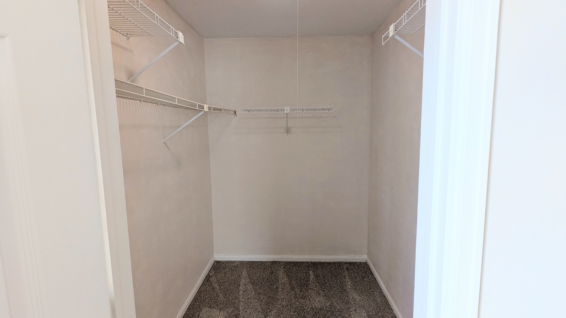 54 Plymouth Court #102D, Naperville, IL 60565