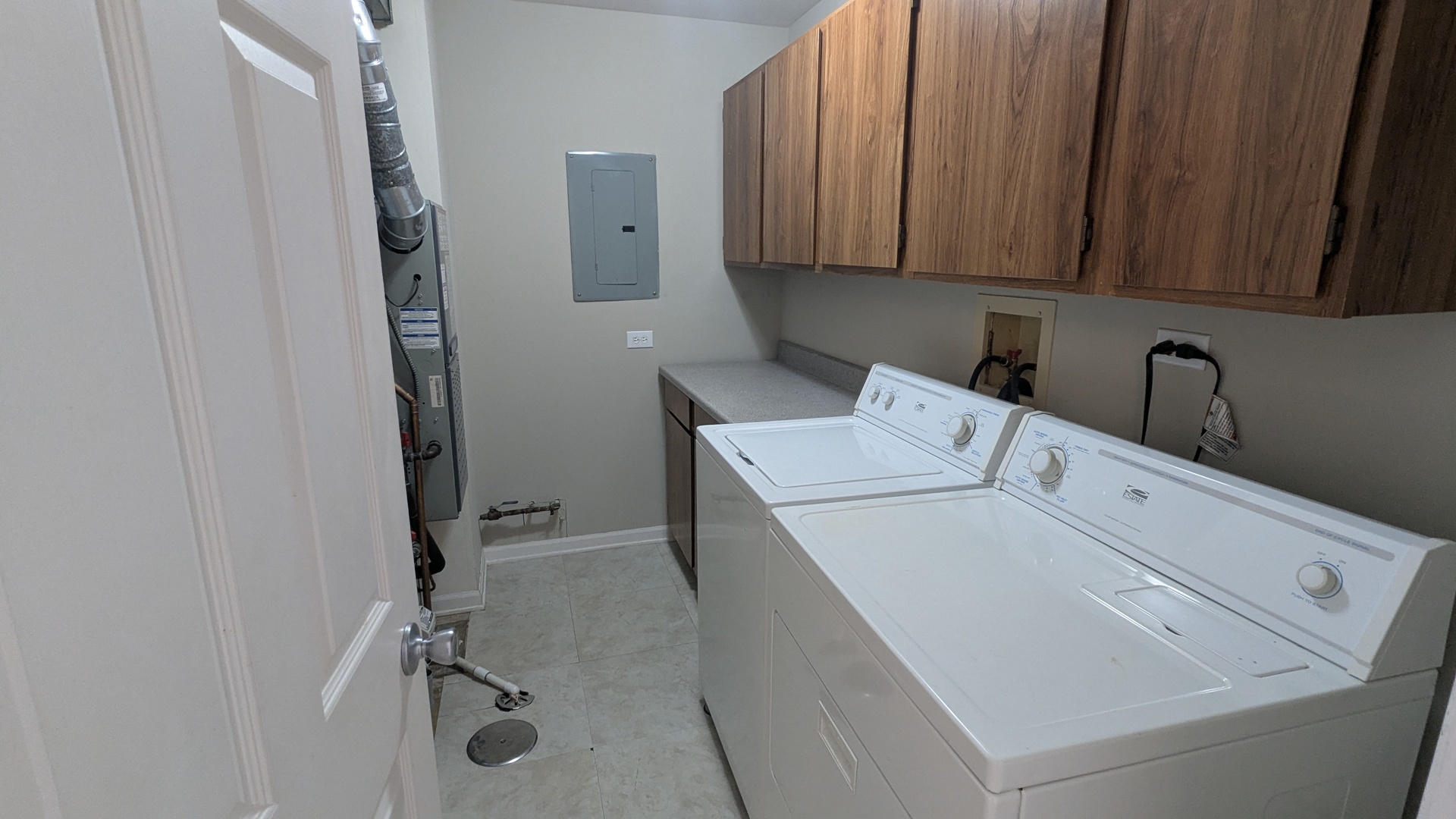 54 Plymouth Court #102D, Naperville, IL 60565