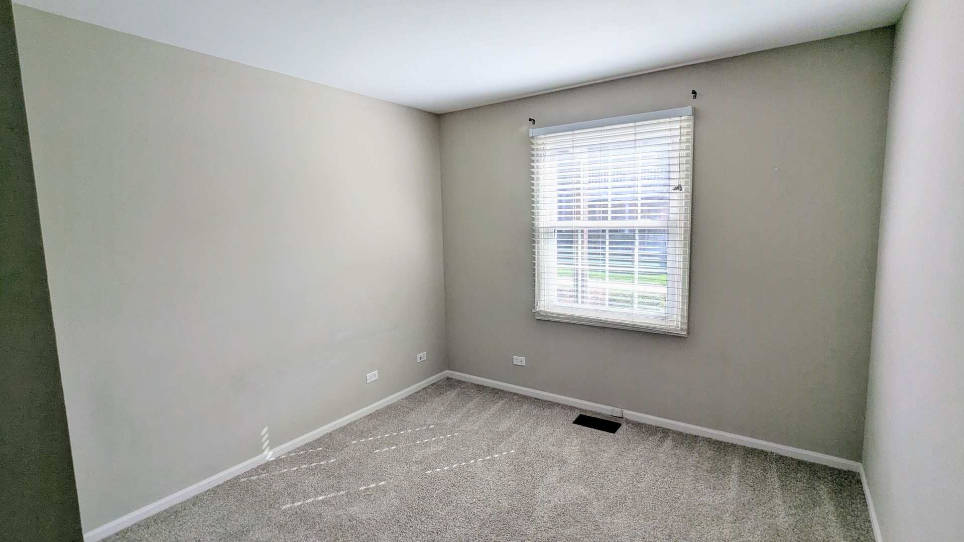 54 Plymouth Court #102D, Naperville, IL 60565