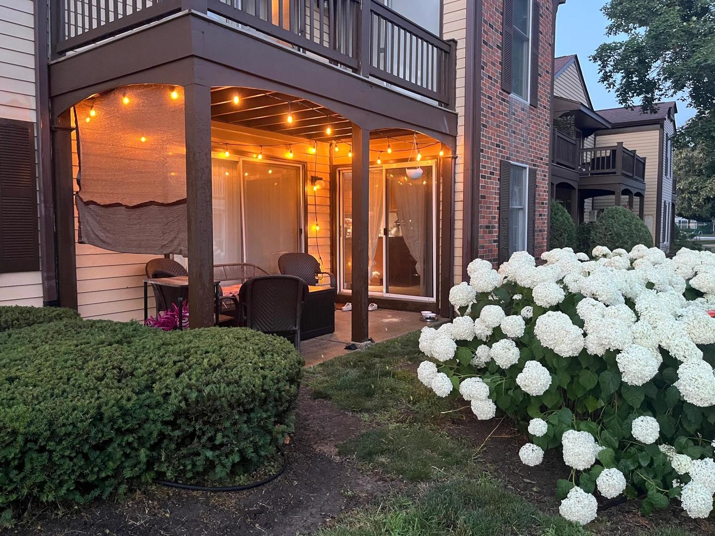 54 Plymouth Court #102D, Naperville, IL 60565