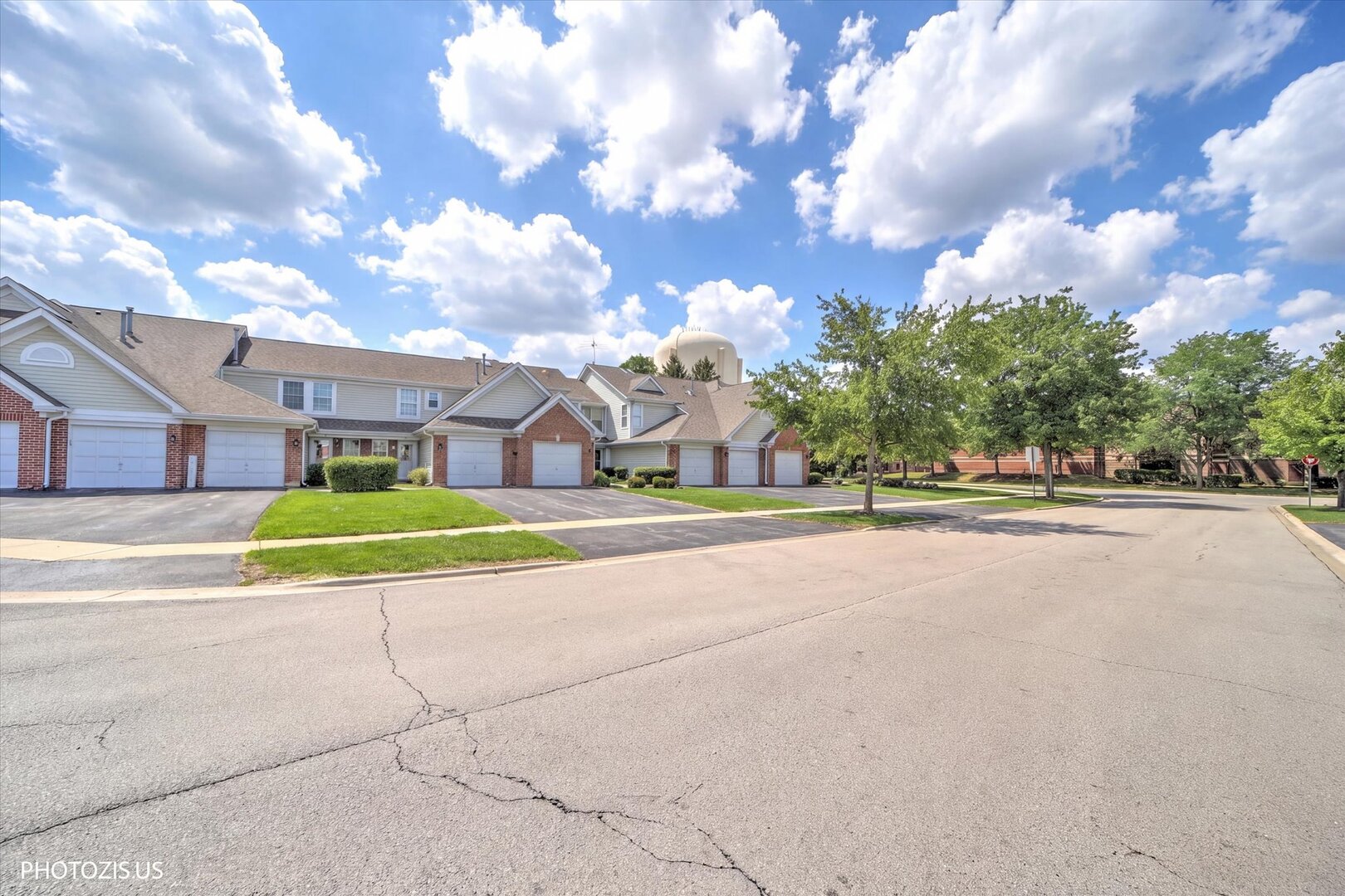 208 Westminster Court #D, Schaumburg, IL 60193