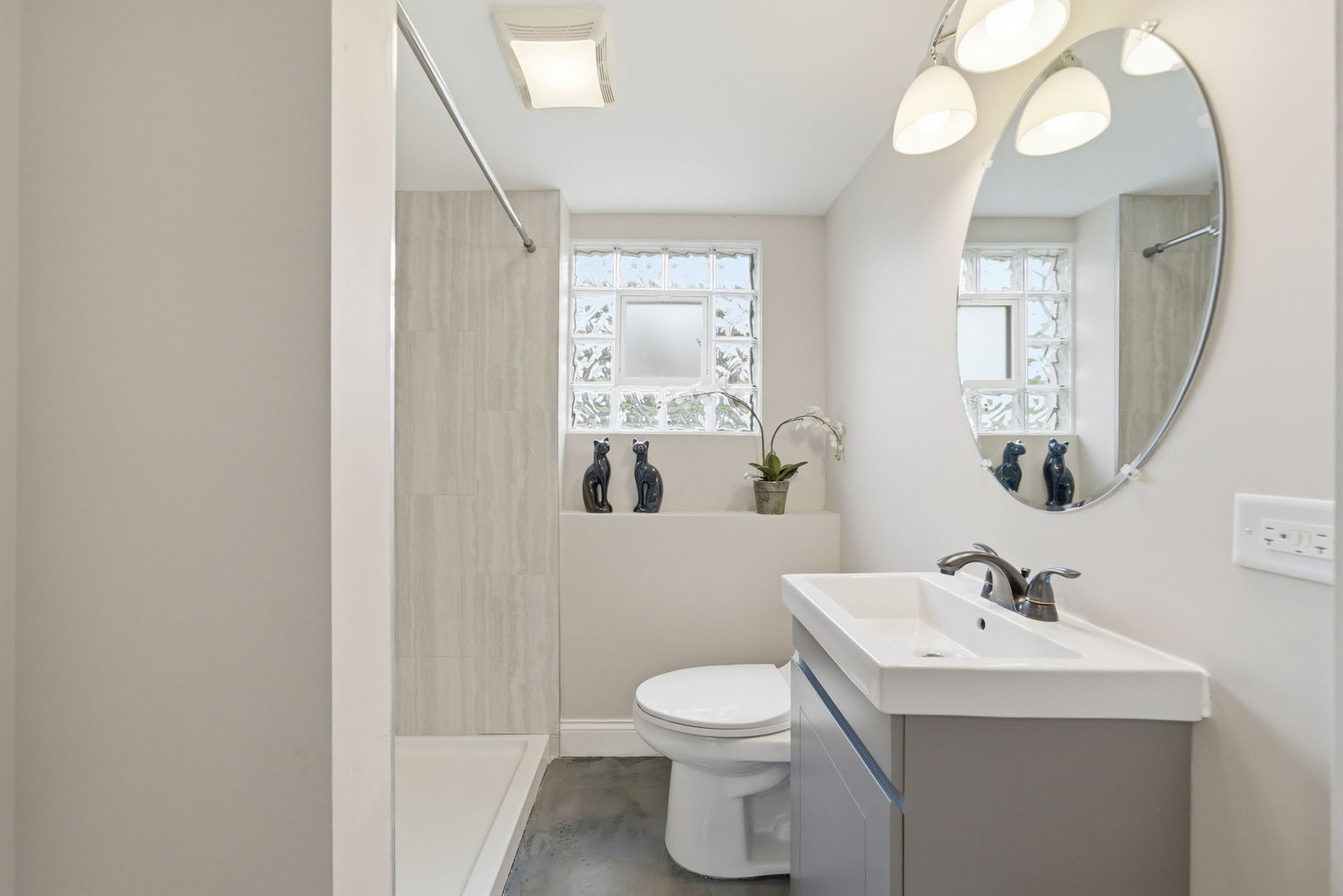 20W309 S Frontage Road, Lemont, IL 60439