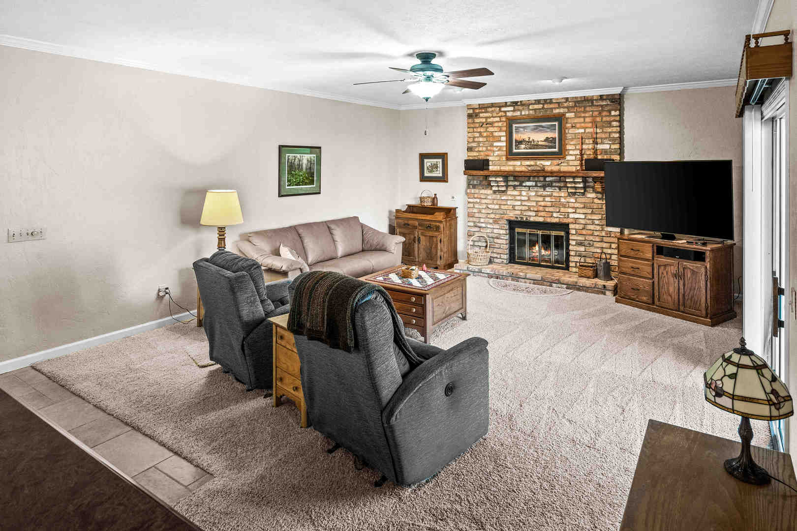 2203 Oakwood Avenue, Bloomington, IL 61704