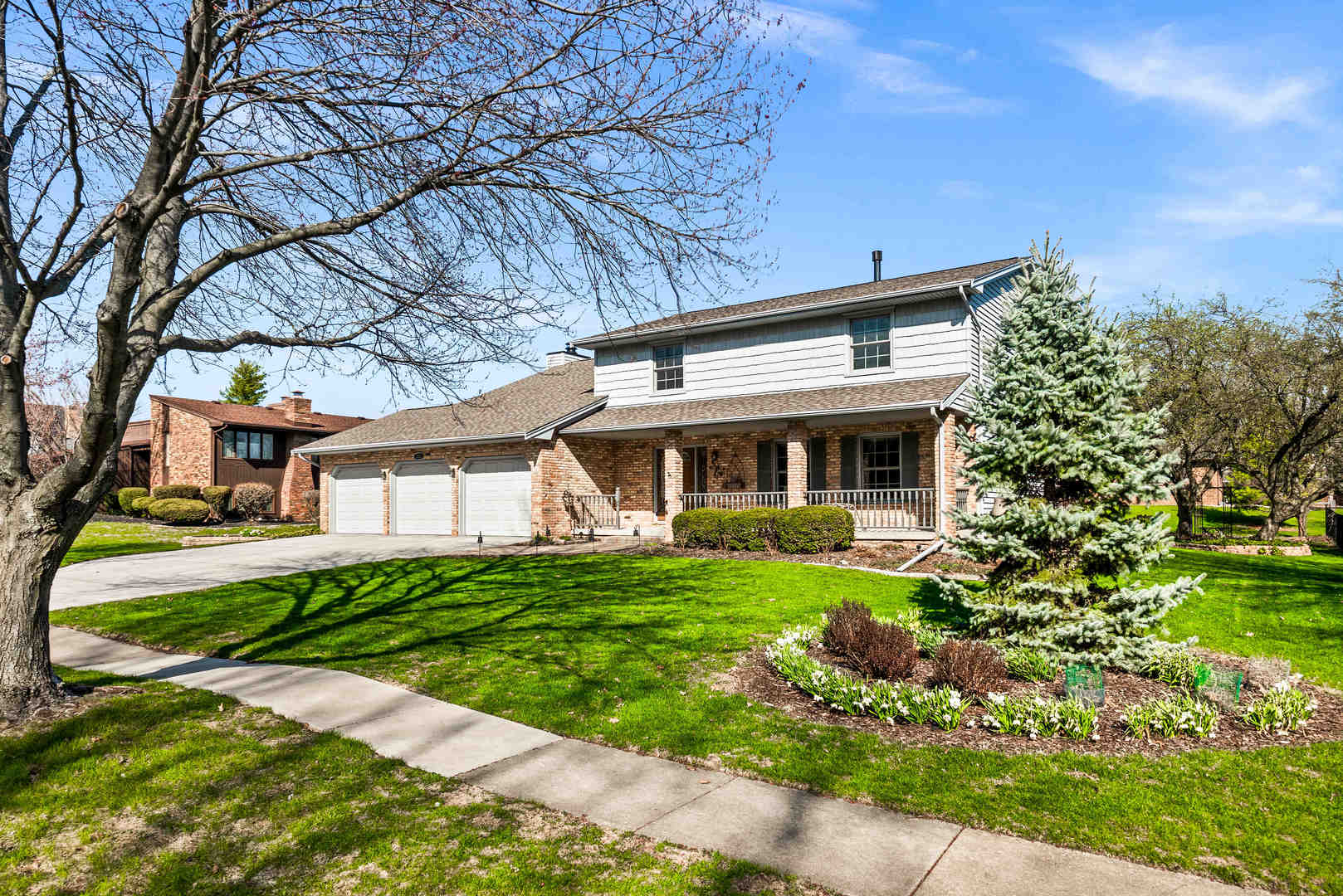 2203 Oakwood Avenue, Bloomington, IL 61704