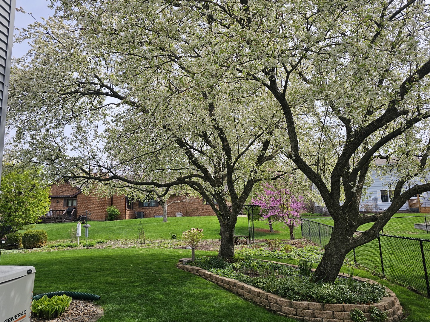 2203 Oakwood Avenue, Bloomington, IL 61704