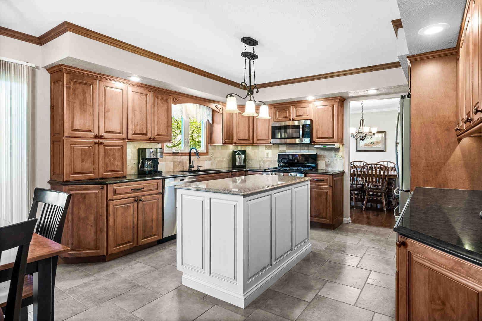 2203 Oakwood Avenue, Bloomington, IL 61704