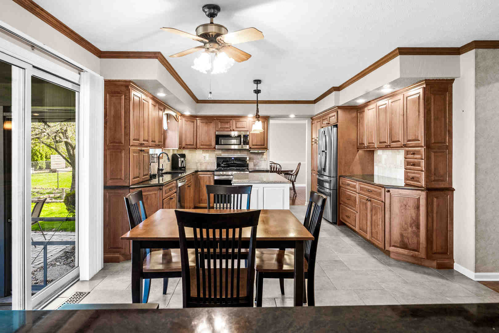 2203 Oakwood Avenue, Bloomington, IL 61704