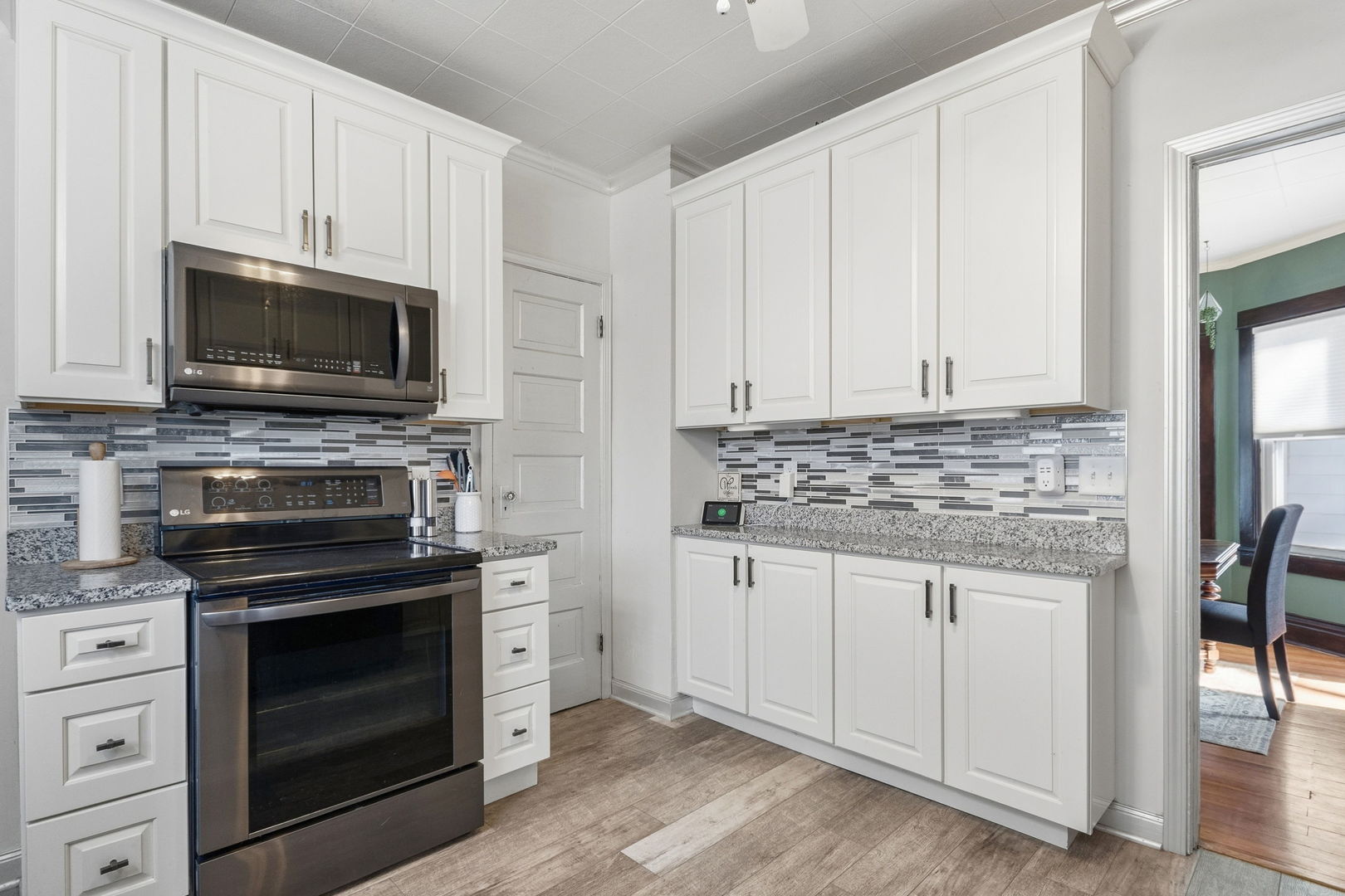 920 W Park Avenue, Joliet, IL 60436