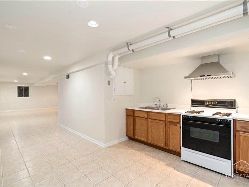 13124.W. Beaver Lake Common, Homer Glen, IL 60491