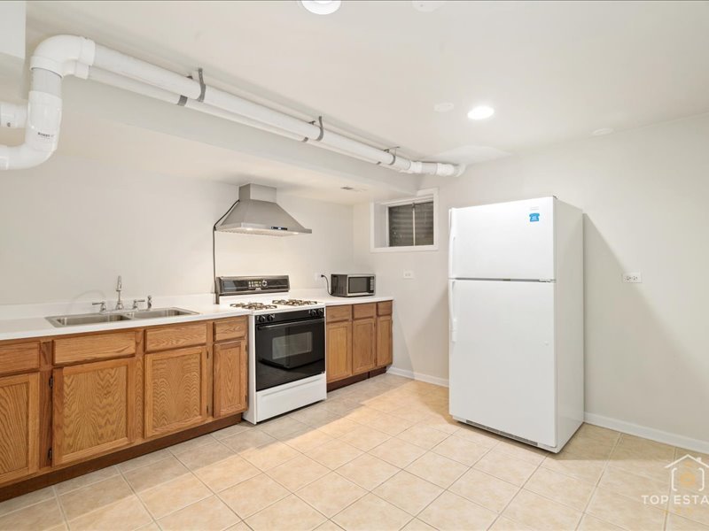 13124.W. Beaver Lake Common, Homer Glen, IL 60491