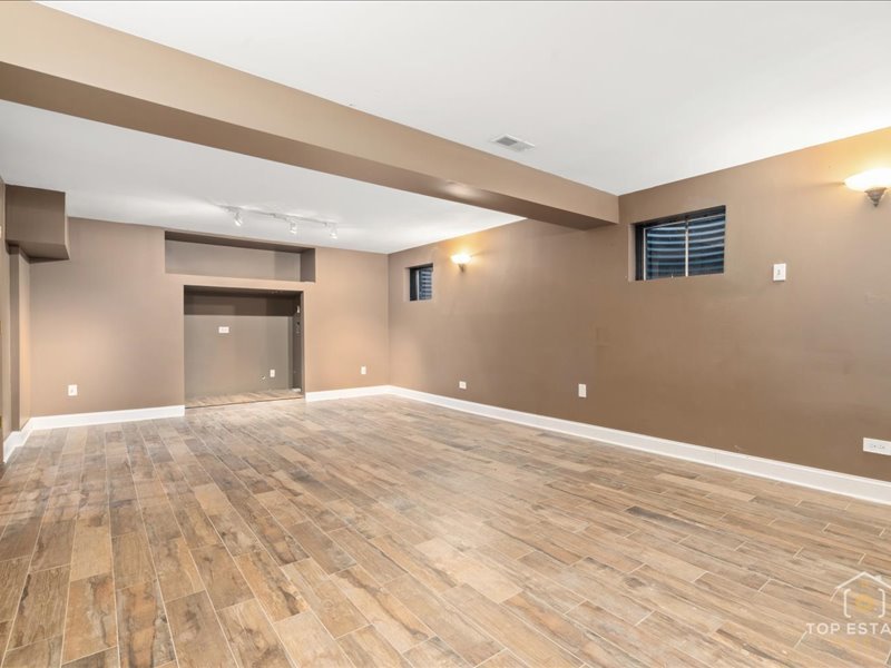 13124.W. Beaver Lake Common, Homer Glen, IL 60491