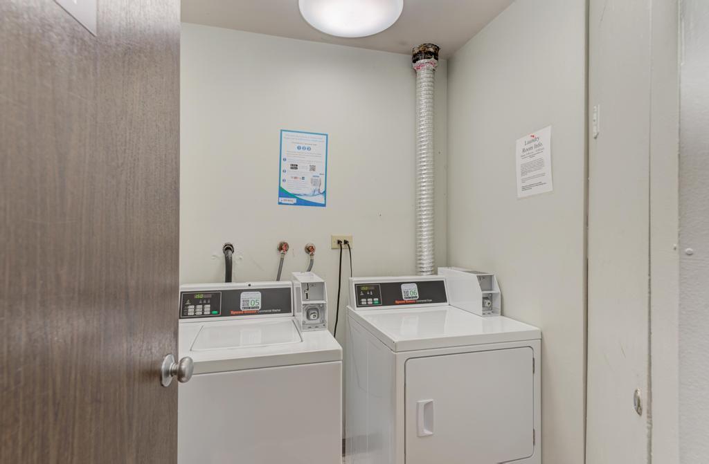 6103 Knoll Valley Drive #104, Willowbrook, IL 60527