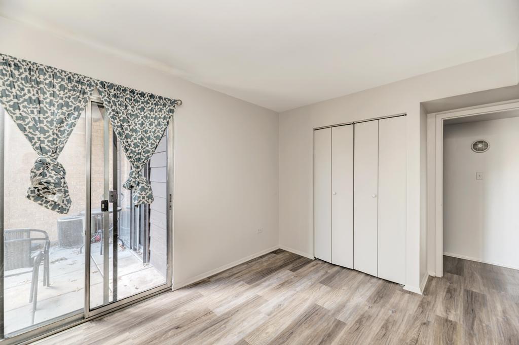 6103 Knoll Valley Drive #104, Willowbrook, IL 60527