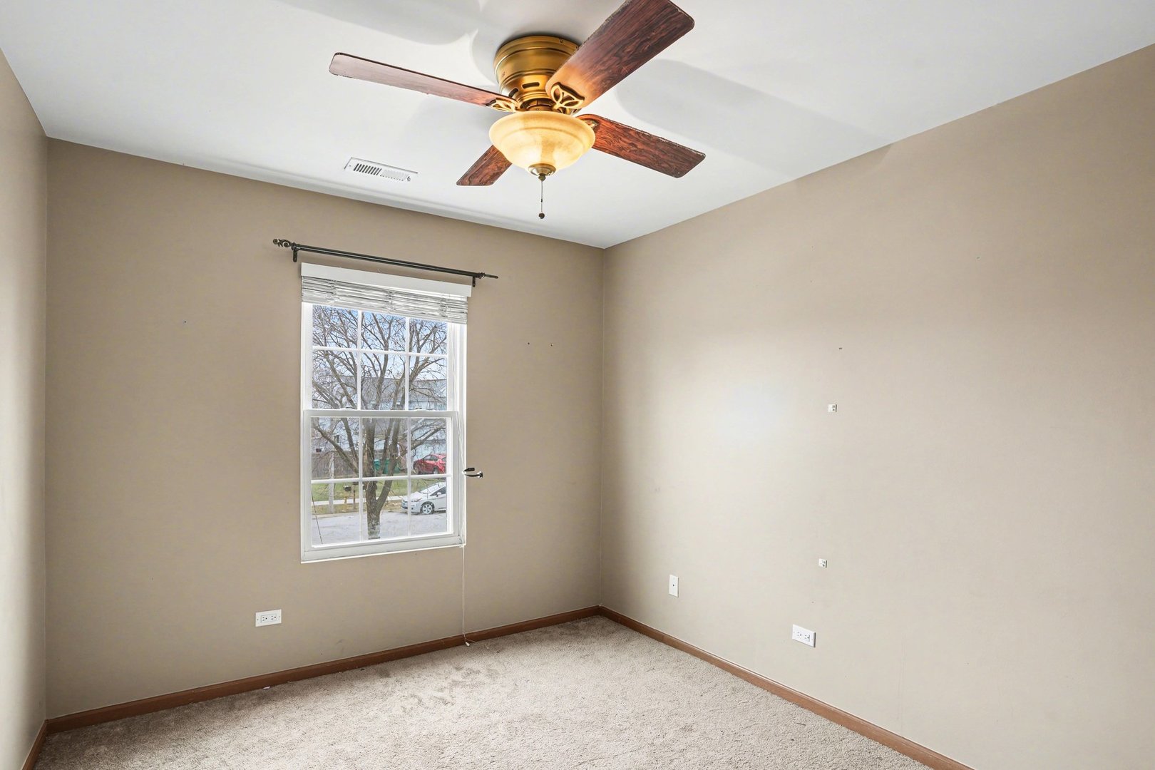 909 Mission Boulevard, Joliet, IL 60436