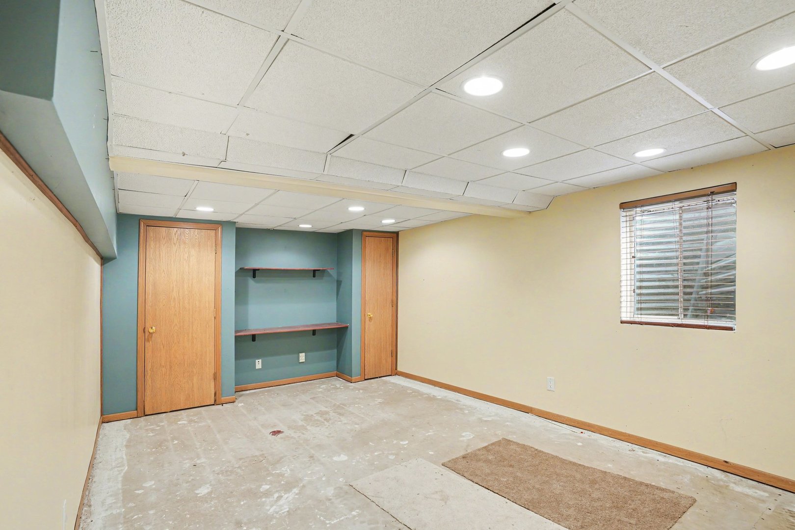 909 Mission Boulevard, Joliet, IL 60436