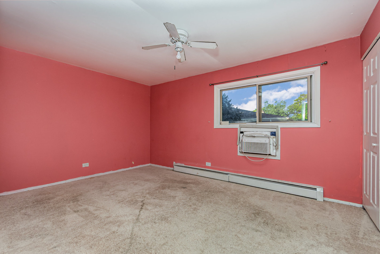 5740 Concord Lane #12, Clarendon Hills, IL 60514