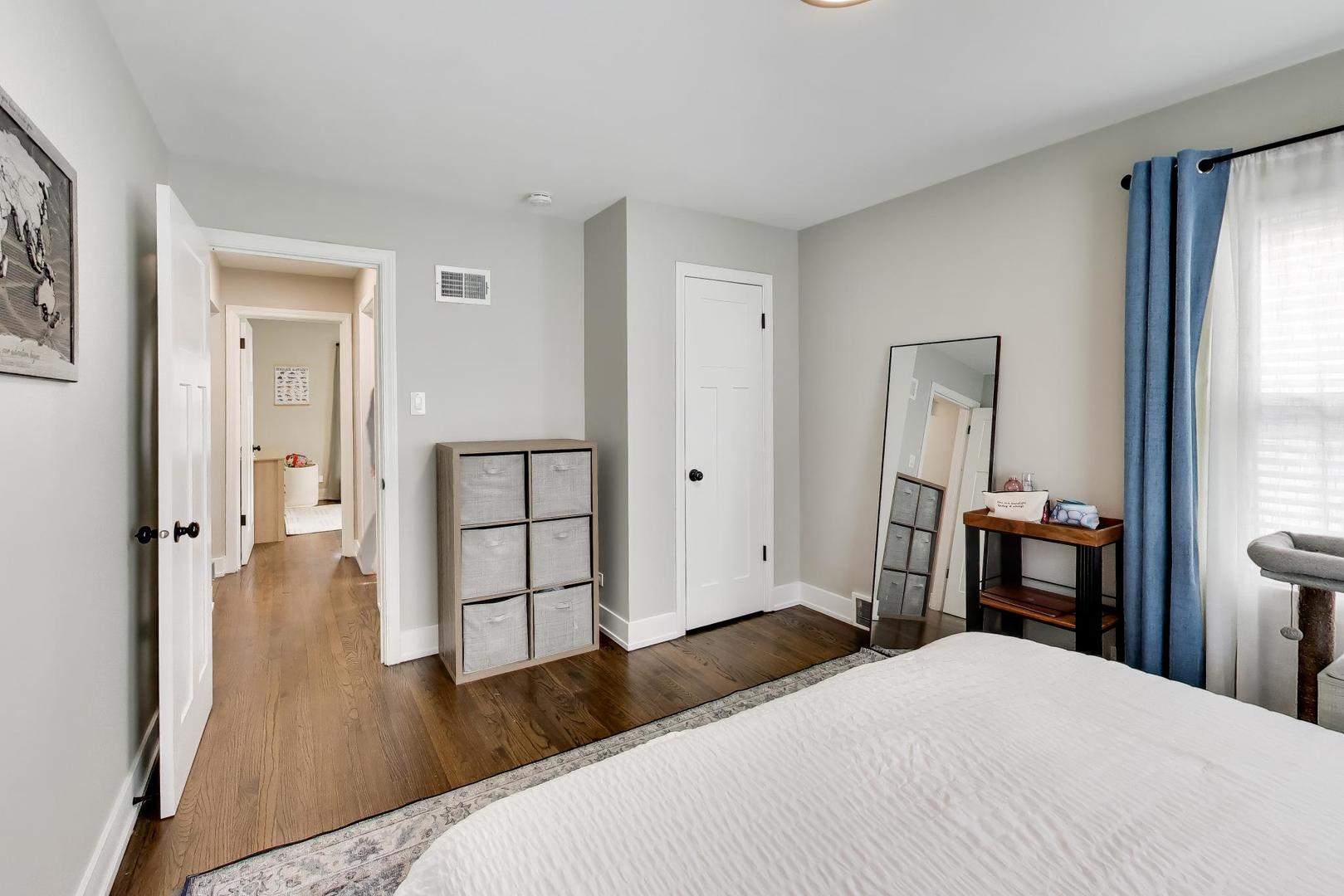 321 S Gilbert Avenue, La Grange, IL 60525