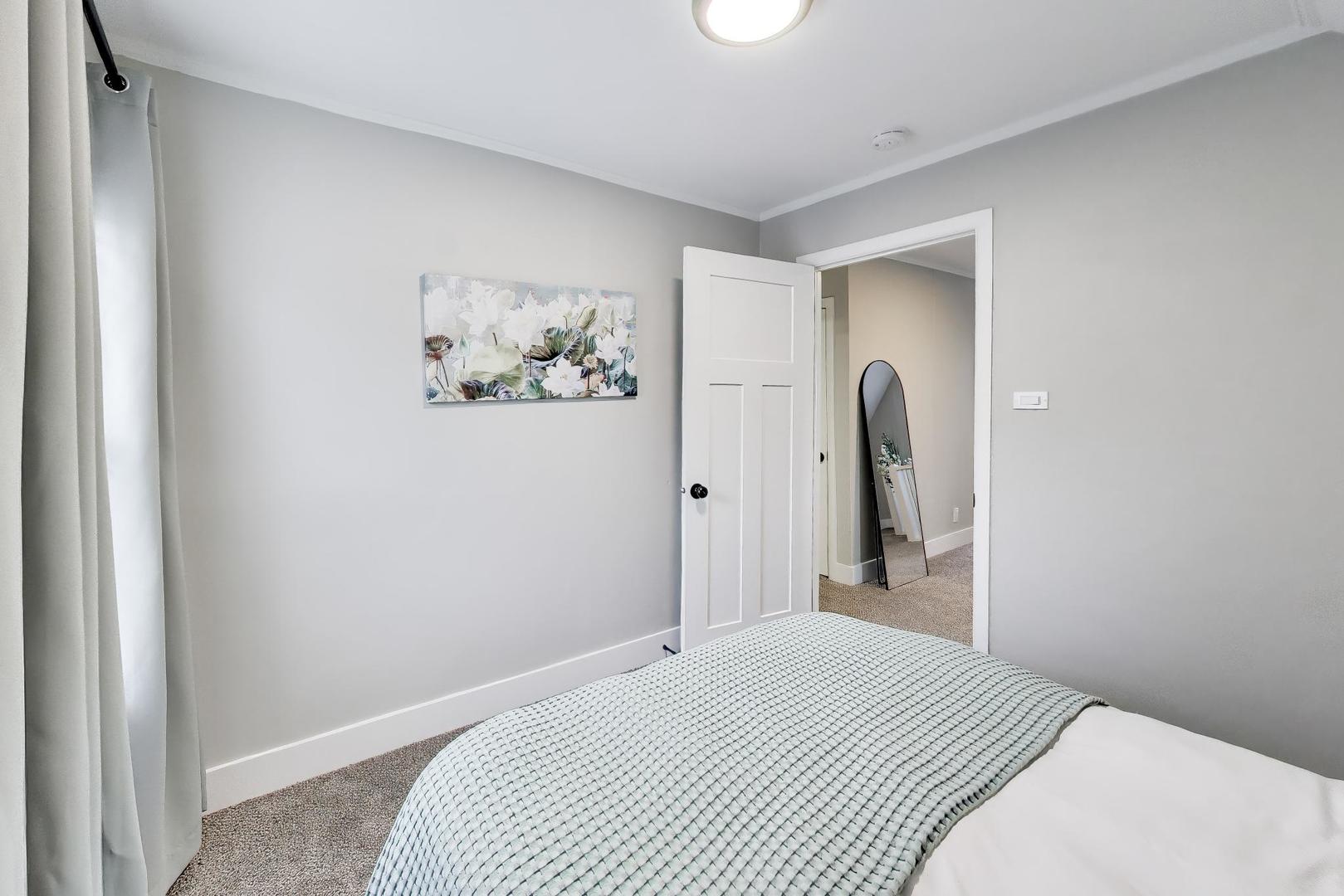 321 S Gilbert Avenue, La Grange, IL 60525