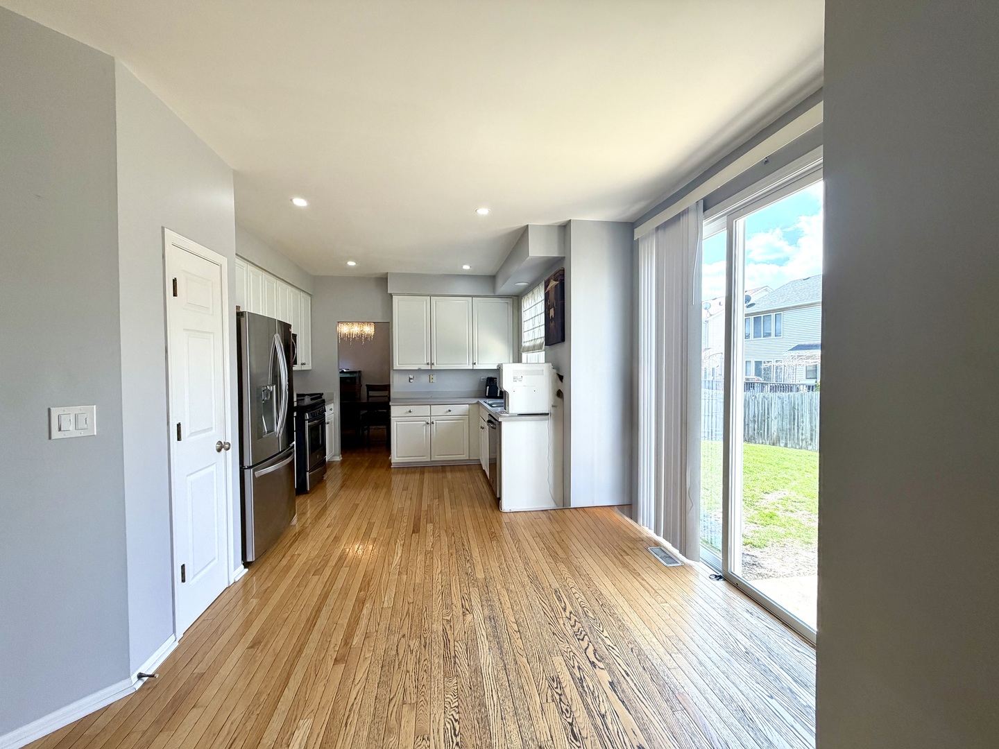 2123 Skylane Drive, Naperville, IL 60564