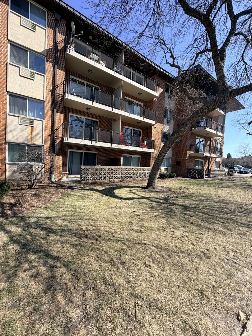 2230 S Goebbert Road #139, Arlington Heights, IL 60005