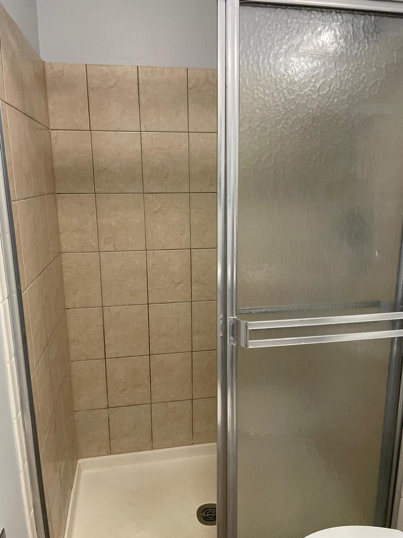 287 Pembridge Lane #B2, Schaumburg, IL 60193