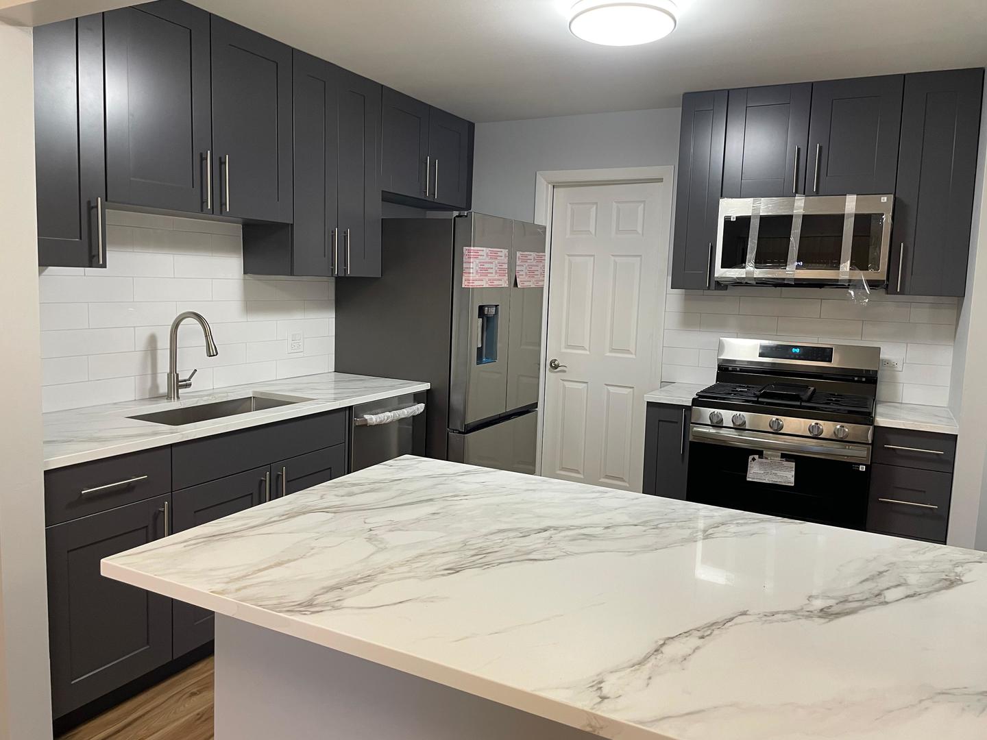 287 Pembridge Lane #B2, Schaumburg, IL 60193