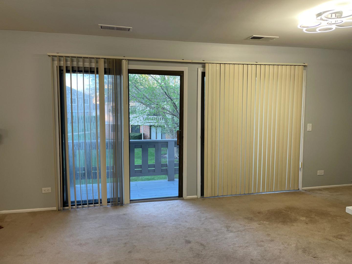 287 Pembridge Lane #B2, Schaumburg, IL 60193