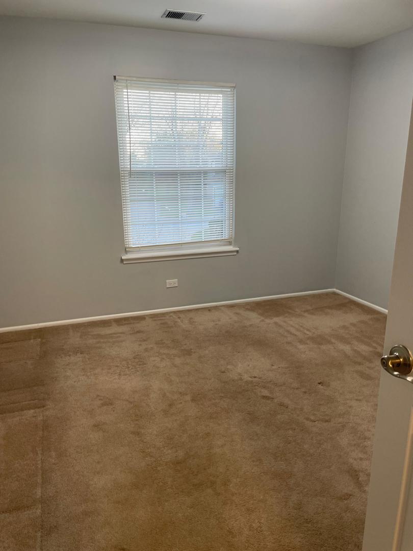 287 Pembridge Lane #B2, Schaumburg, IL 60193