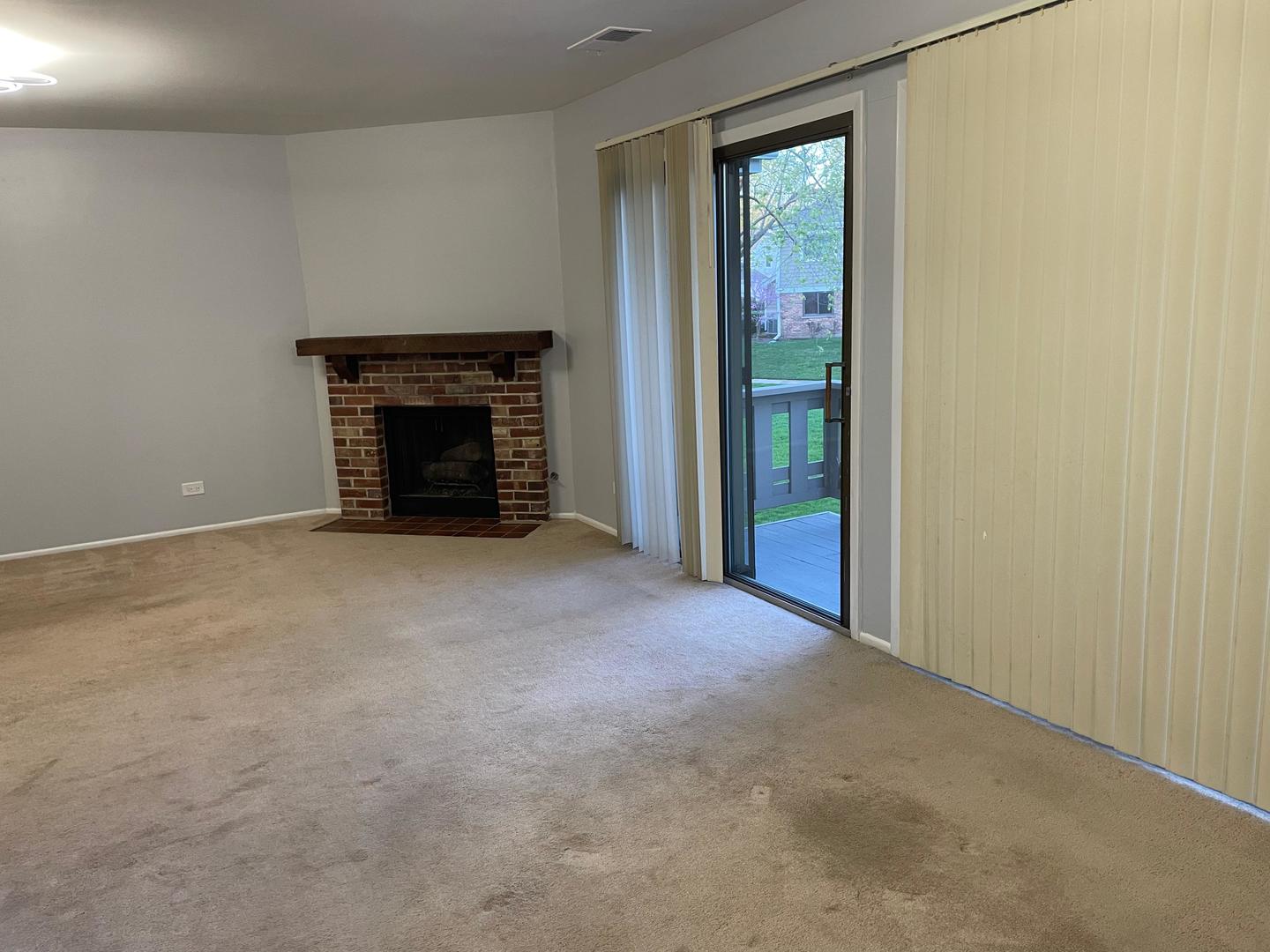 287 Pembridge Lane #B2, Schaumburg, IL 60193