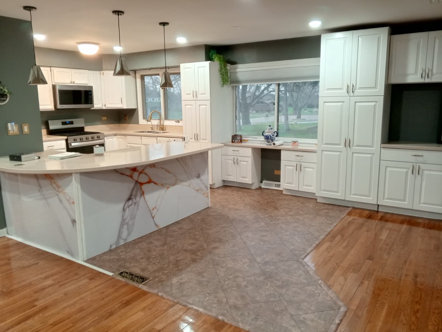 4N580 Chatham Court, West Chicago, IL 60185