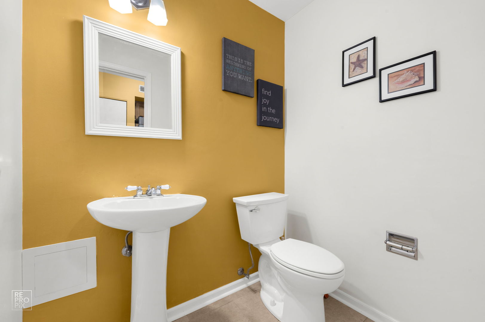 3072 Anton Circle, Aurora, IL 60504