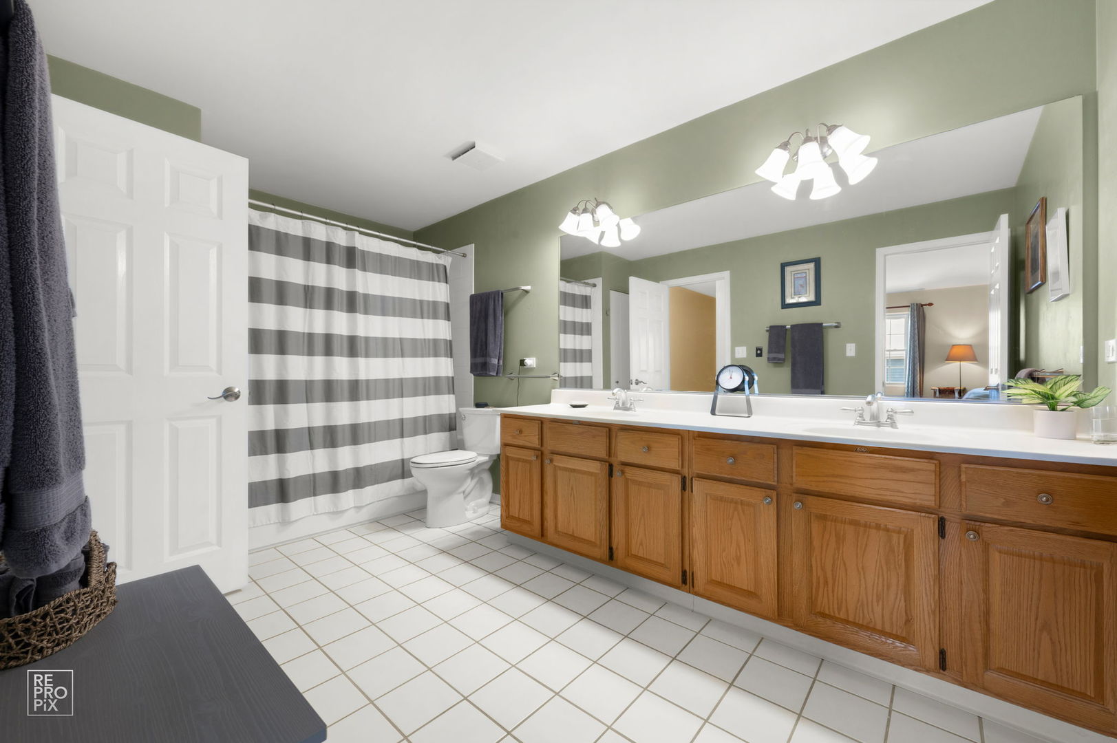 3072 Anton Circle, Aurora, IL 60504