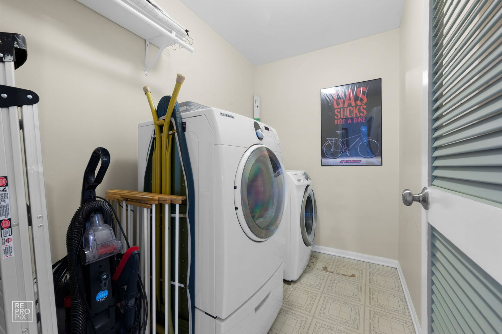 3072 Anton Circle, Aurora, IL 60504