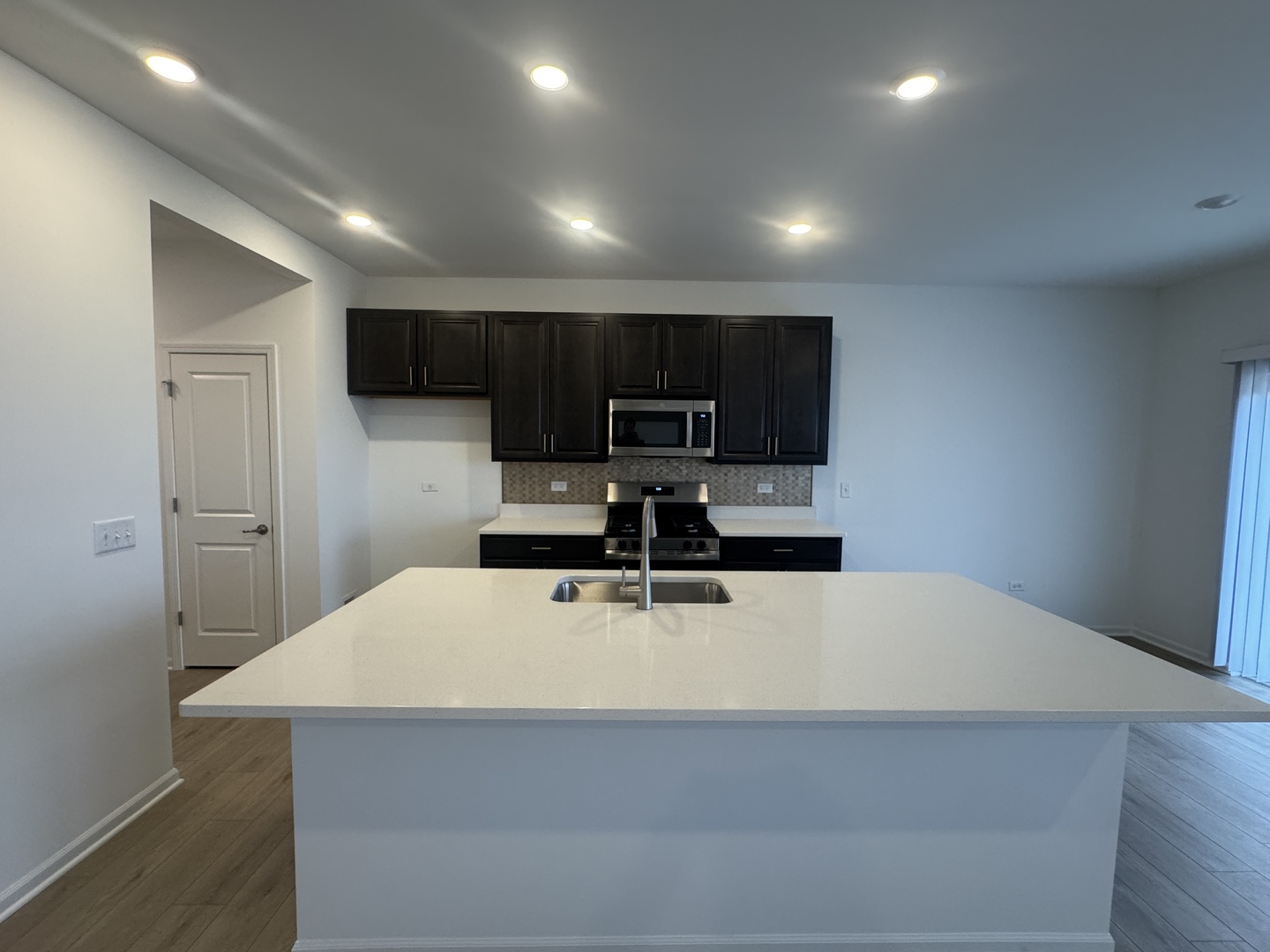 25736 W Wakefield Drive #25736, Plainfield, IL 60544