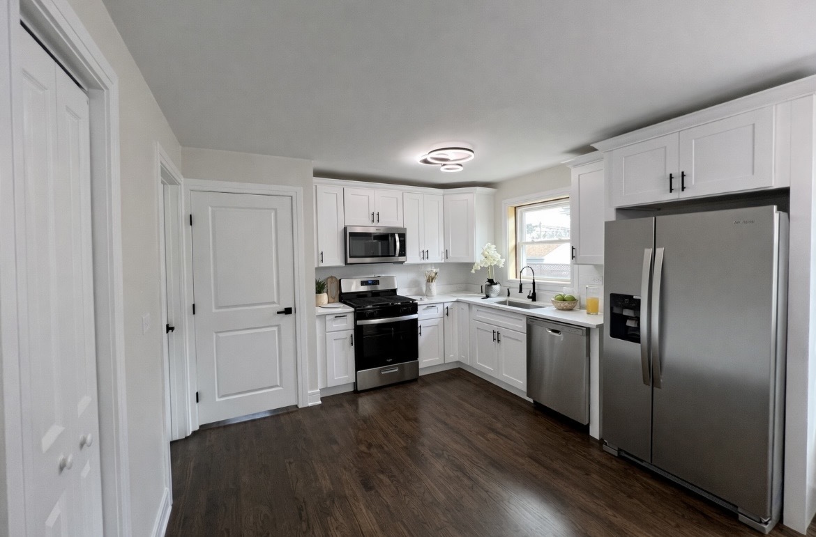 12401 Justine Street, Calumet Park, IL 60827