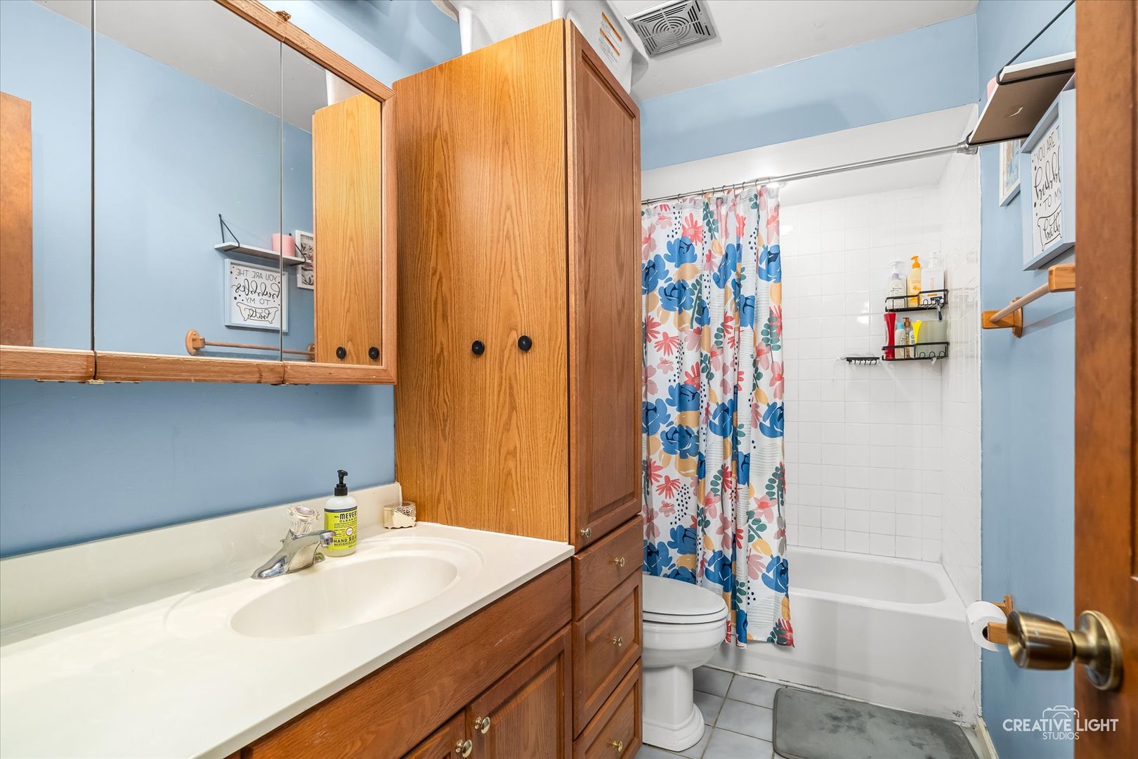 1050 N Farnsworth Avenue #403, Aurora, IL 60505