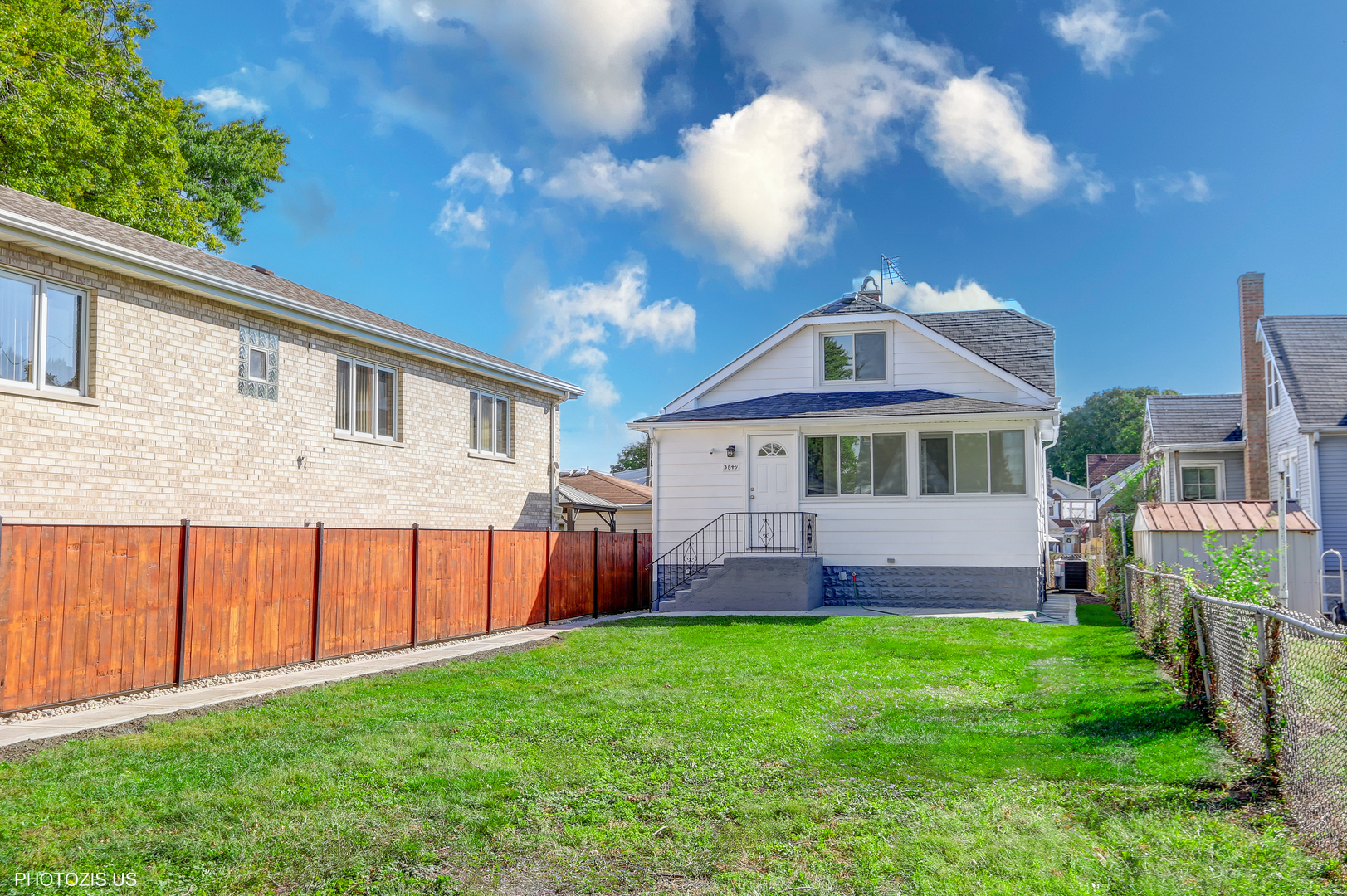 3649 N Overhill Avenue, Chicago, IL 60634