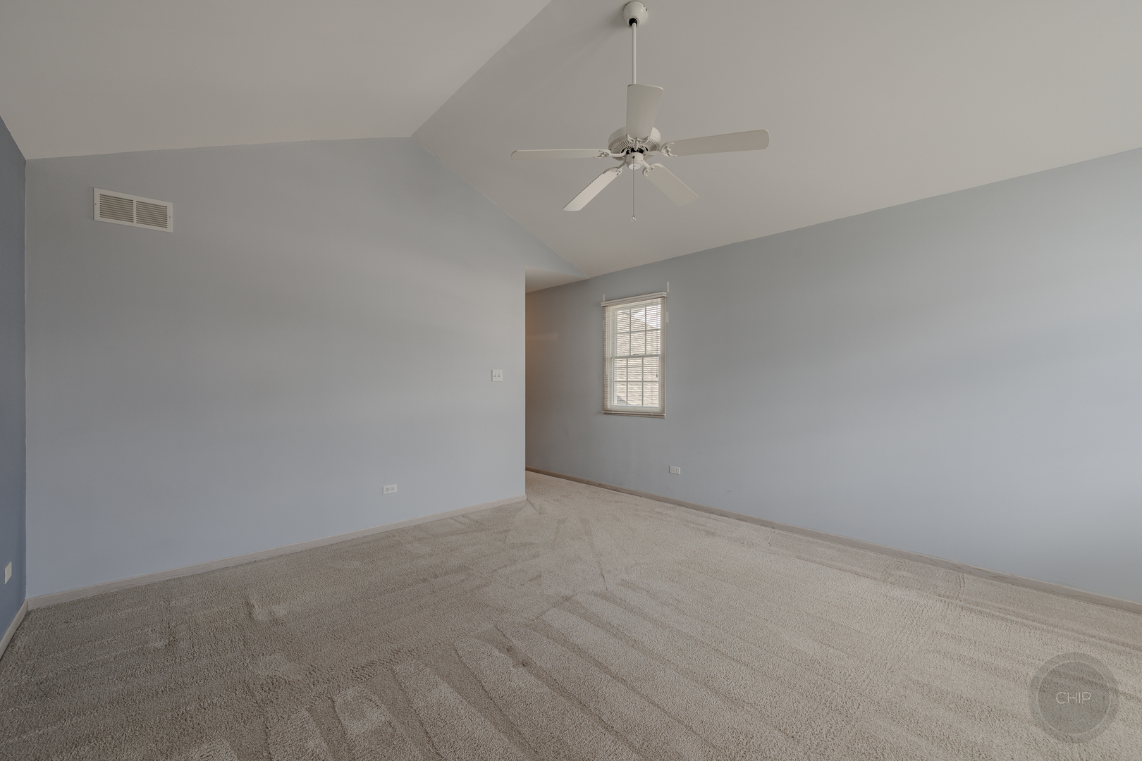 8444 Sandalwood Court, Darien, IL 60561