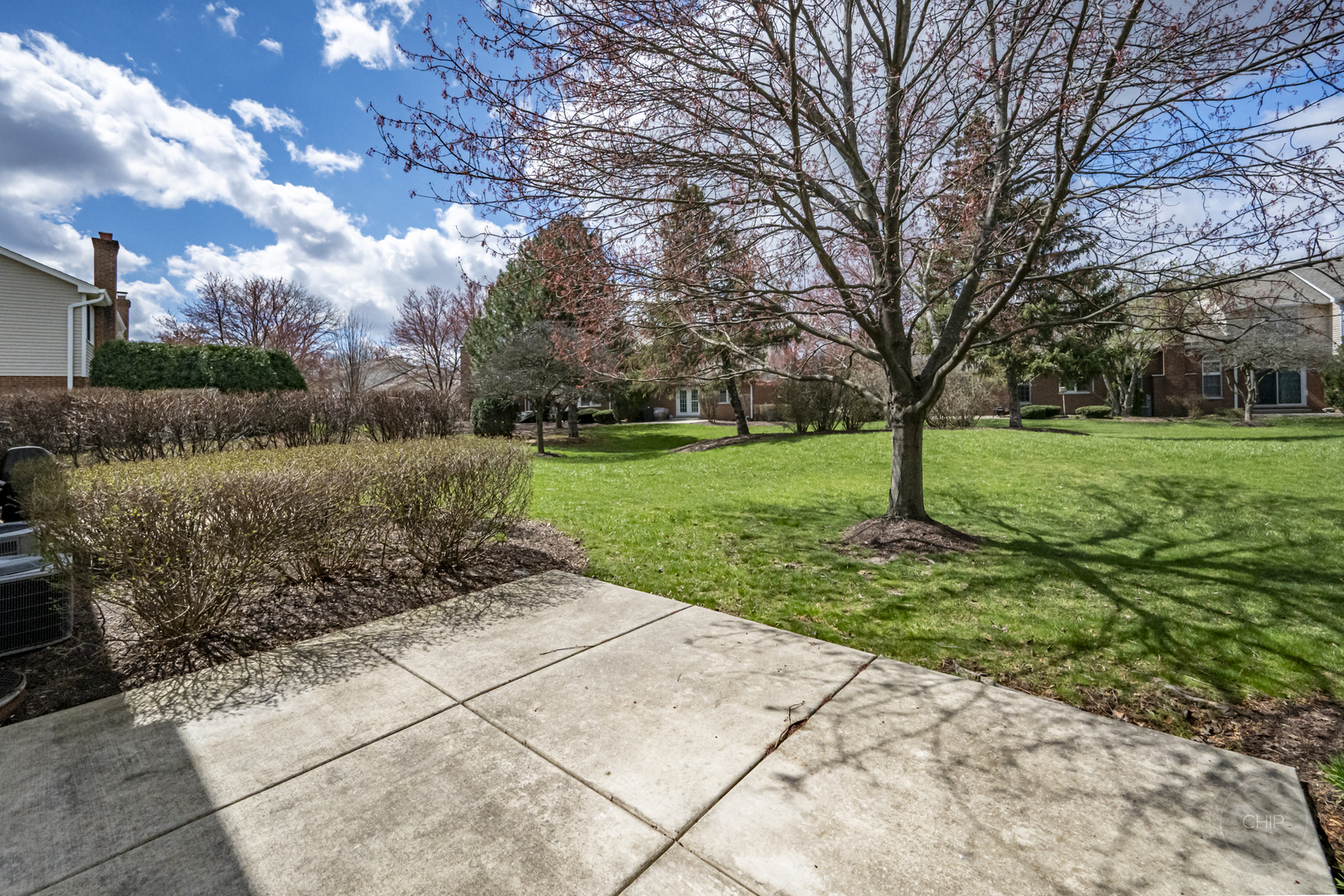 8444 Sandalwood Court, Darien, IL 60561