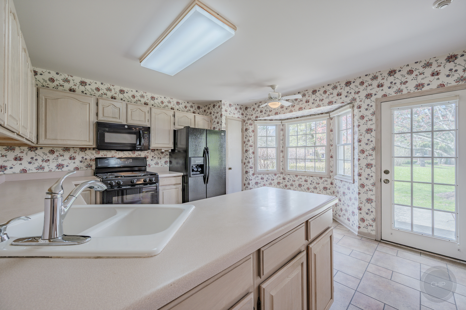 8444 Sandalwood Court, Darien, IL 60561