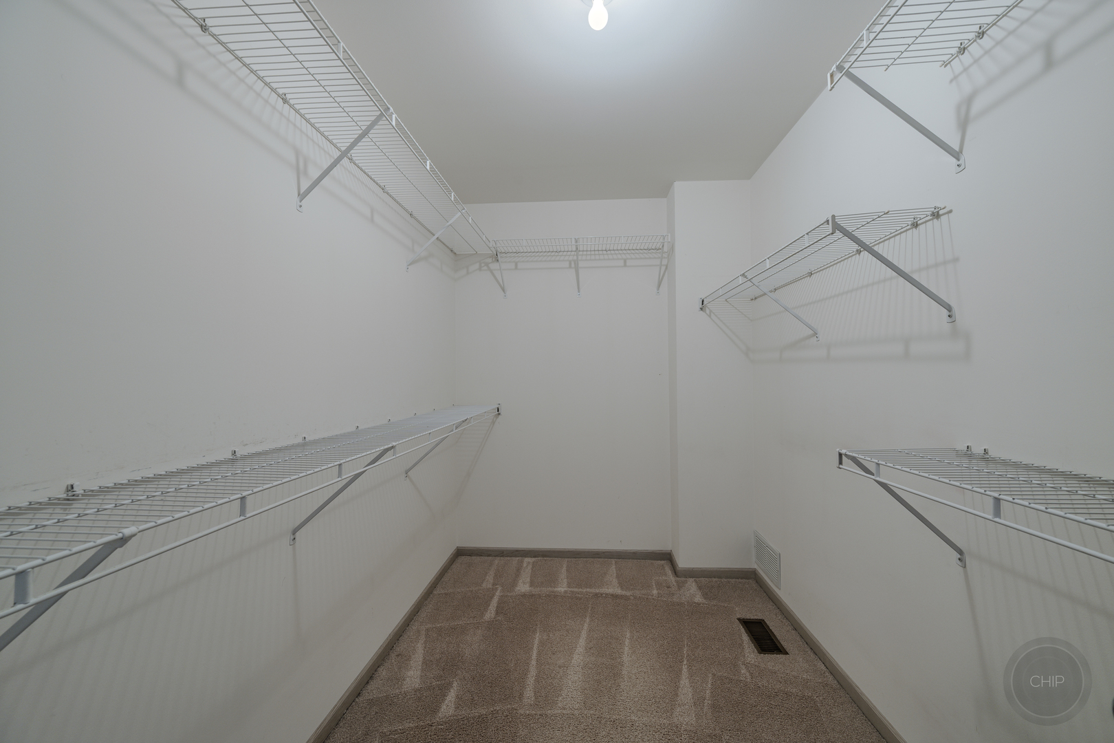 8444 Sandalwood Court, Darien, IL 60561