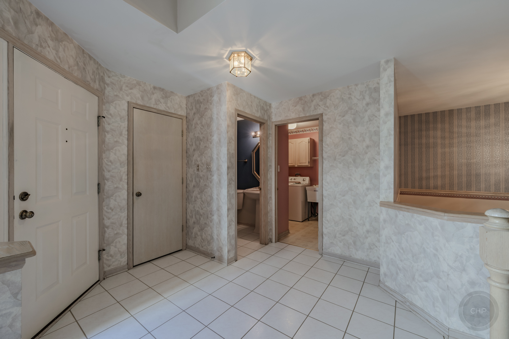 8444 Sandalwood Court, Darien, IL 60561