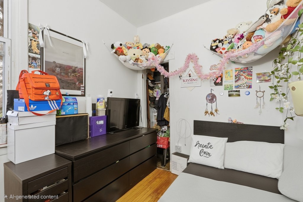 2144 Dewey Avenue, Evanston, IL 60201