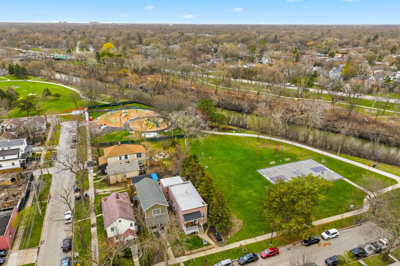 2144 Dewey Avenue, Evanston, IL 60201